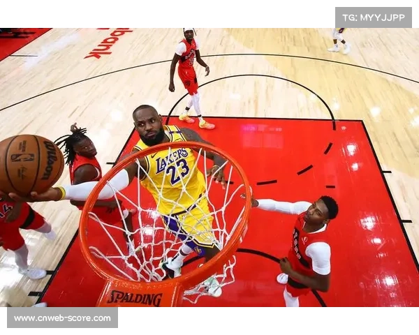 湖人客场战猛龙，詹姆斯纪录延续受关注